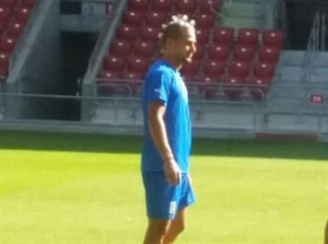 בוזגלו מציג תסרוקת חדשה