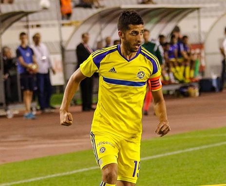 ראוי לפתוח. מיכה (אלן שיבר)