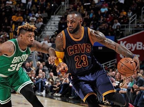 האקים עדיין לפניו (GETTY)