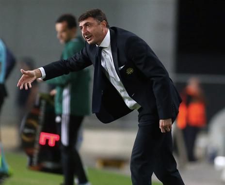 ארבלדזה מחכה לראות שער (אלן שיבר)