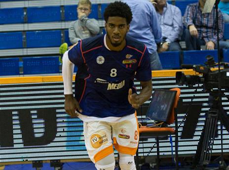 "לא פוסל מעבר למכבי ת"א או ירושלים" (עודד קרני)