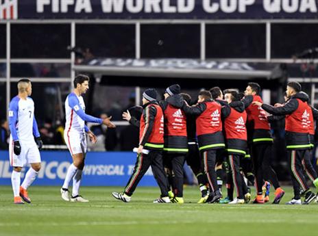 אבל זה נגמר בלחיצת ידיים (Getty)