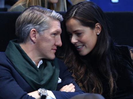 גם שוויינשטייגר ואנה איבנוביץ' הגיעו לראות את שני הטניסאים הטובים בעולם (Getty)