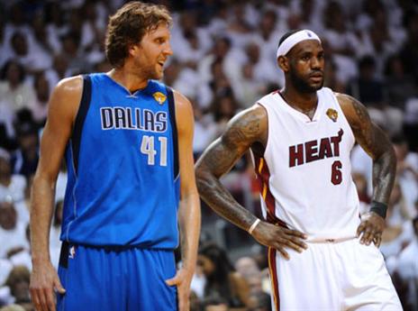 נוביצקי עשה צדק פואטי ונקם בלברון (getty)