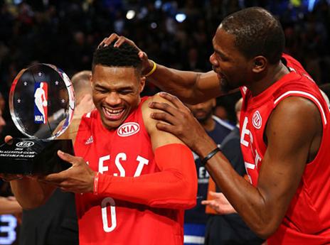 ישמחו ככה גם באולסטאר הקרוב? ווסטברוק ודוראנט (getty)