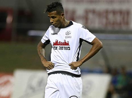 דוס סנטוס מבוקש (אלן שיבר)