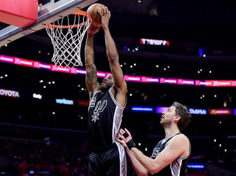 הובילו את הספרס לניצחון. גאסול ולנארד (getty)