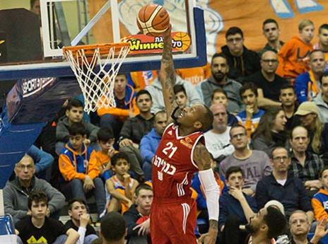 קינזי. גם במחצית לא גדולה, ירושלים עלתה ליתרון משמעותי (מנהלת הליגה)