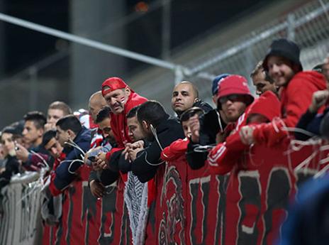 ממשיכים לתמוך. אוהדי הפועל ת"א (יוסי שקל)