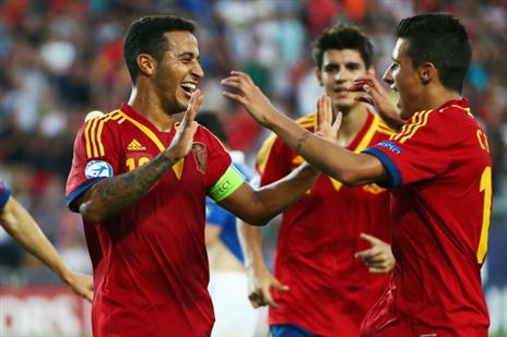 כוכבי ספרד הצעירים, דוגמת טיאגו, פורחים מעבר לים (getty)