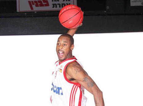רק האדום של ירושלים נמצא בראש שלו (מתוך: חשבון האינסטגרם של וויל סולומון)