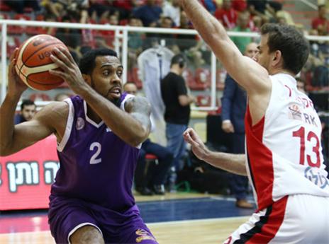 קיצ'ן מול סקוורר. פתיחה טובה לנהריה (מנהלת הליגה)