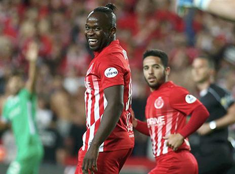 בטוח שהפועל ת"א תישאר. טוטו תמוז (צילום: אלן שיבר)