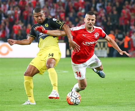 שהר. "יש את הדרייב" (דני מרון)