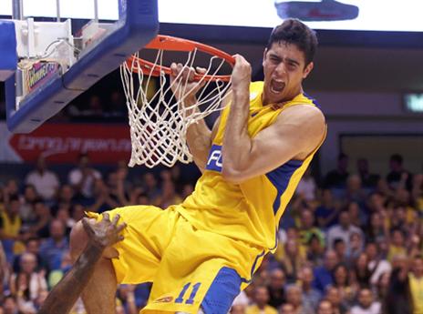 הצהובים מנסים לשנות גישה. שגב (אלן שיבר)