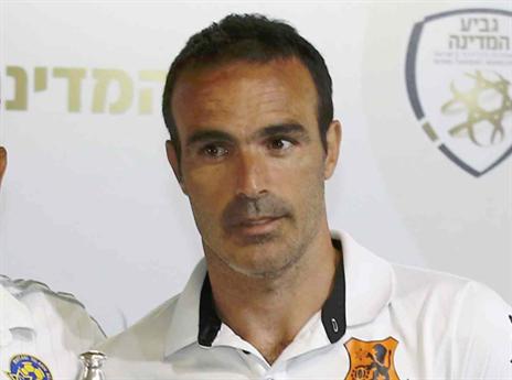 יניף גביע? אדרי (אלן שיבר)