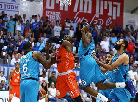 משחק של לחימה (לירון מולדובן)