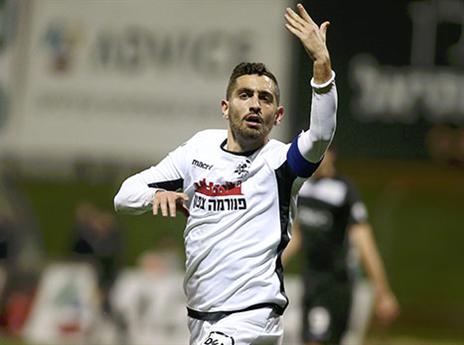 קניוק. פ"ת תגזור קופון שמן (צילום: אלן שיבר)