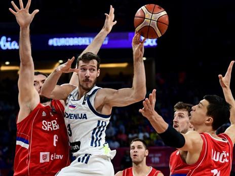 הרבע השני היה כולו של גוראן דראגיץ', עם מטווח שלשות ודומיננטיות אדירה (פיב"א)