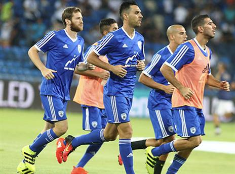 הקמפיין החל במשחק קשה מול איטליה בסמי עופר, כשהציפיות עוד היו ממשיות