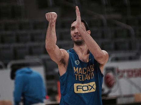 בכורת יורוליג גם למשוער. גודס: "מקווה שהחדשים יפתחו טוב" (צילום: האתר הרשמי של מכבי ת"א)