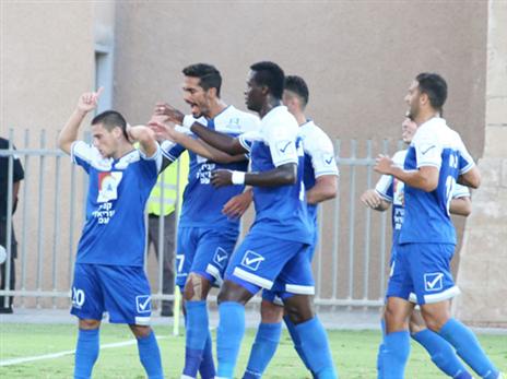 הפועל עכו ניצחה במשחק על שש נקודת (יוסי שקל)