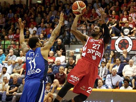 לוקאס. בכורה שלו בליגה (אלן שיבר)