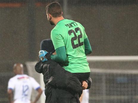 ותודה לאלקה. ג'ראפי (אנצ'ו גוש, סוכנות ג'יני)