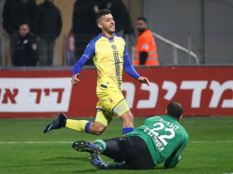 מיכה. מחזיק בהצעות מאירופה (דני מרון)