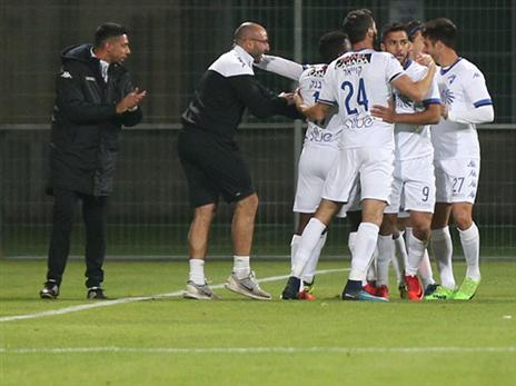 מחמאות ללקאו (סוכנות ג'יני)