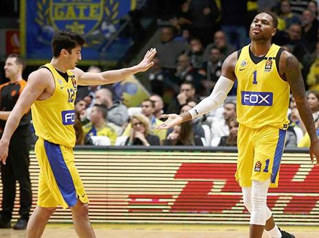 "דברים לא יבואו בקלות". תומאס עם דיברתולומאו (צילום: אלן שיבר)