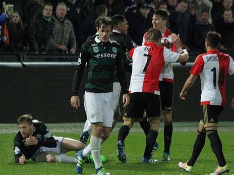 התקרית המדוברת. ריינן נחשב לשחקן נעים הליכות (טוויטר)