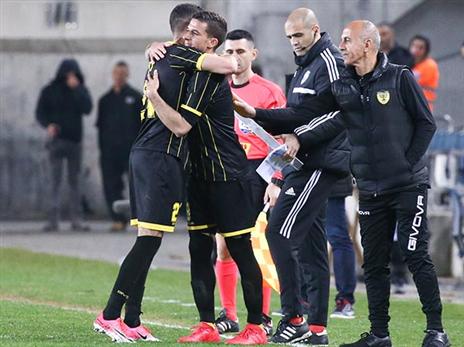 ורד. ארבעה חודשים בחוץ (דני מרון)