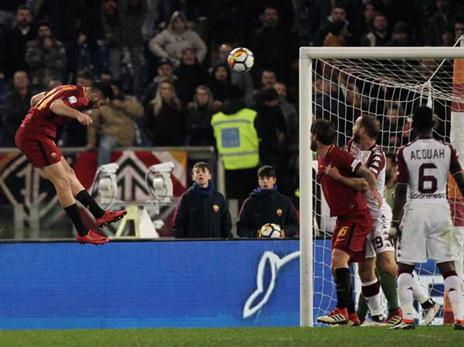 מנולאס מתחפש לציפור (Gקאאט(