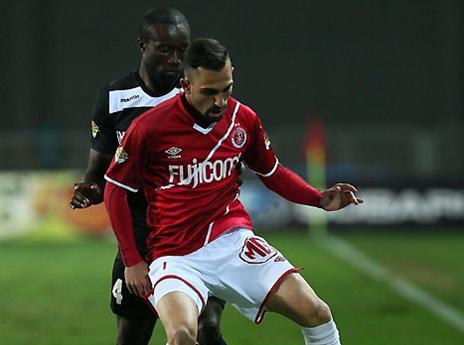 מלכה בהפועל ת"א. התקשה לתקוע יתד (אלן שיבר)