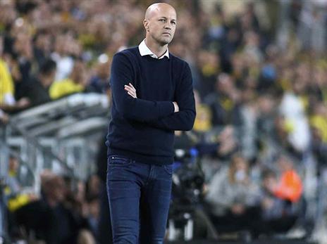 קרויף. נפילה בפלייאוף (אלן שיבר)