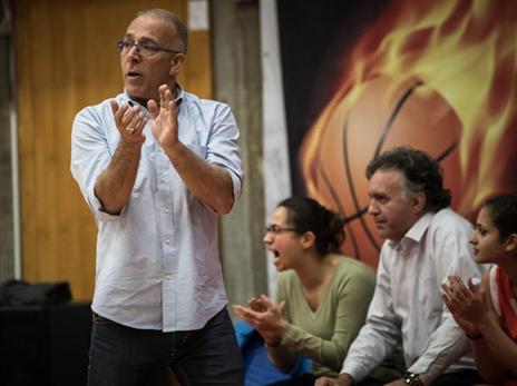 מונה למאמן רעננה. דגן (עודד קרני, באדיבות מנהלת ליגת העל לנשים בכדורסל)