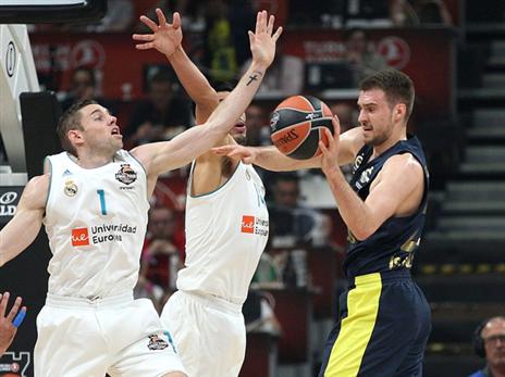 רבע שלישי ענק לקוסר (GETTY)