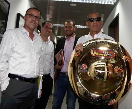 פרנקל. תונף צלחת? (אלן שיבר)