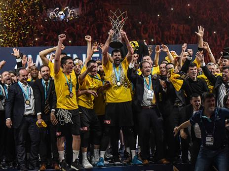 האלופה בעונה שעברה לא תקל על י-ם. אא"ק אתונה (getty)