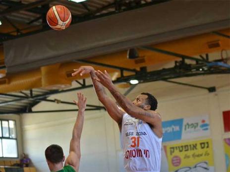 מעל כולם. קוק (FIBA)
