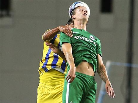 חוזר מול היריבה מולה הורחק (אלן שיבר)