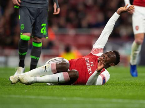 וולבק. בארסנל מקווים שלא מדובר בפציעה חמורה (GETTY)