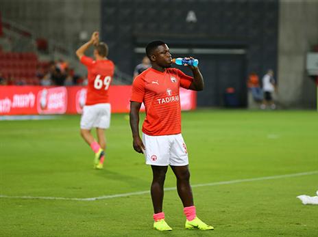 האסלביינק. שוב על הספסל? (לירון מולדובן)