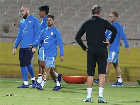 יקבל דקות מול גוואטמלה. סולומון (אלן שיבר)