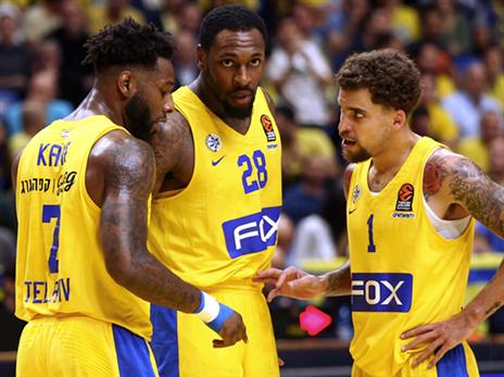 מכבי ניצלה את הבית כדי להישאר קרובה (צילום: אלן שיבר)