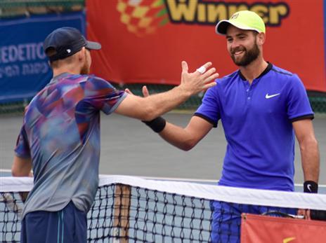 זכה גם בזוגות. אליה (איגוד הטניס)