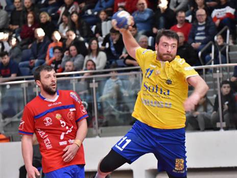 סקורר. סטויקוביץ' (גבי אלאלוף, הפועל ראשל"צ)