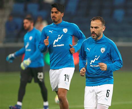 נאתכו: "קורה שגם שחקן ברמתי לא מצליח להשתחרר מלחץ" (אלן שיבר)