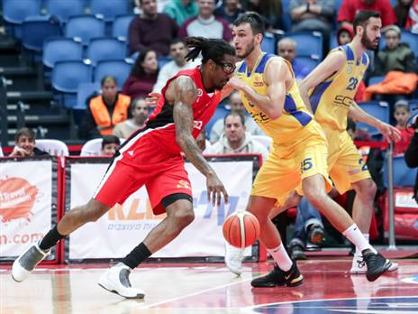 בכורה בינונית לכוכב. סטודמאייר (צילום: מנהלת הליגה)